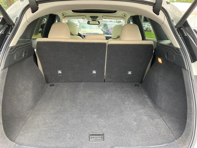 Photo of 2022 Majestic White INFINITI QX50