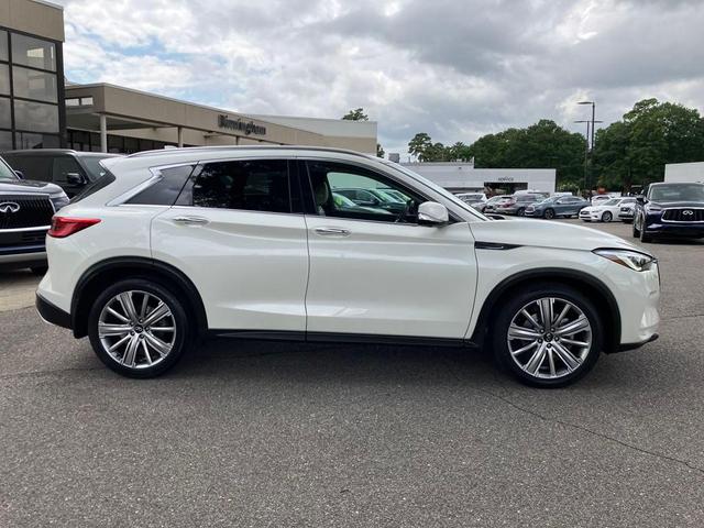 Photo of 2022 Majestic White INFINITI QX50