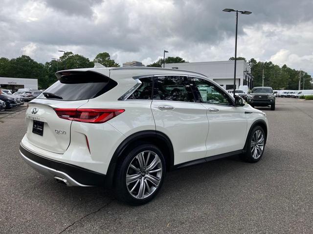 Photo of 2022 Majestic White INFINITI QX50
