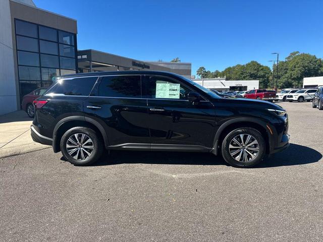 Photo of 2025 Mineral Black INFINITI QX60