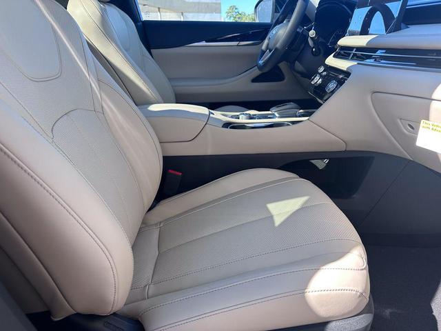 Photo of 2025 Mineral Black INFINITI QX60