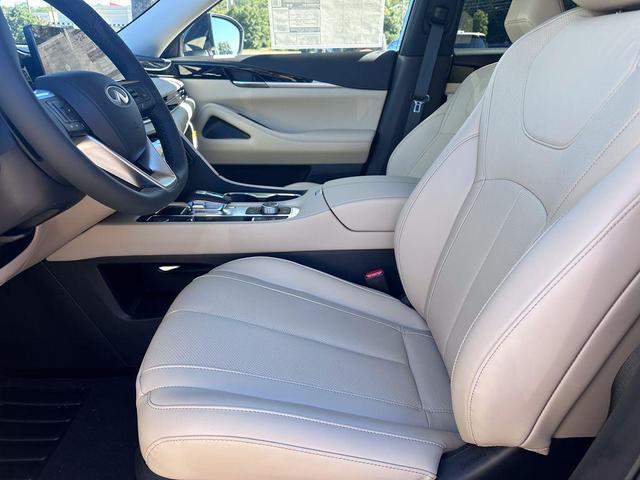 Photo of 2025 Mineral Black INFINITI QX60