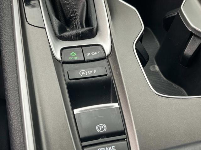 Photo of 2022 Platinum White Pearl Honda Accord