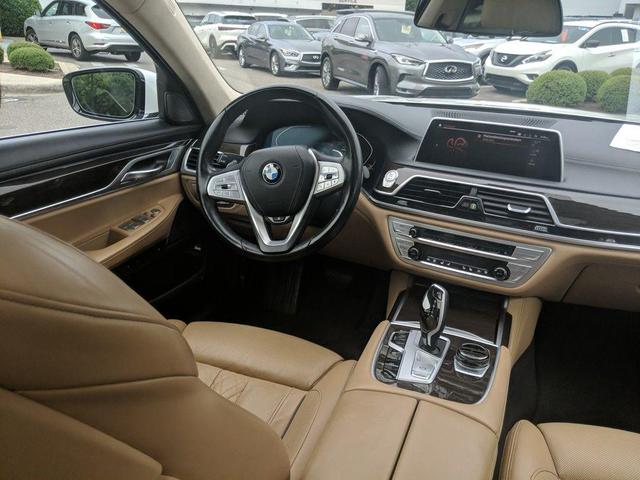 Photo of 2022 White Metallic BMW 740