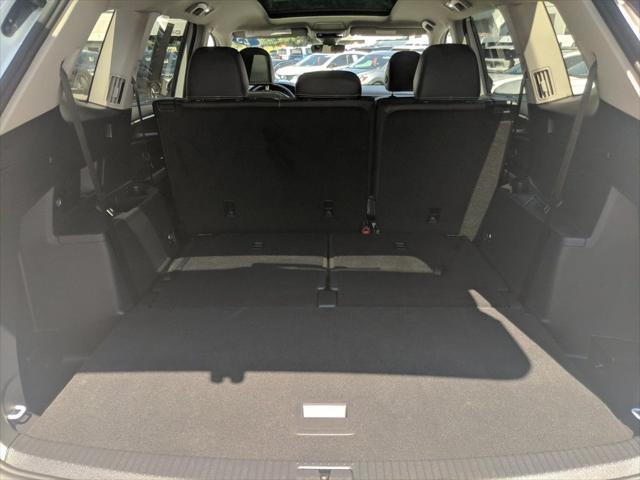 Photo of 2025 Pure White Volkswagen Atlas