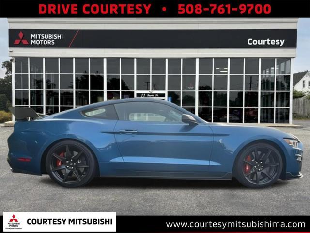 Photo of 2020 Blue Ford Shelby GT500