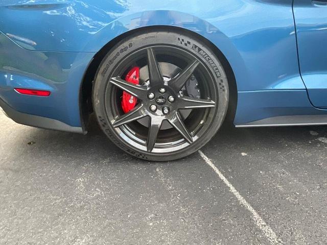 Photo of 2020 Blue Ford Shelby GT500