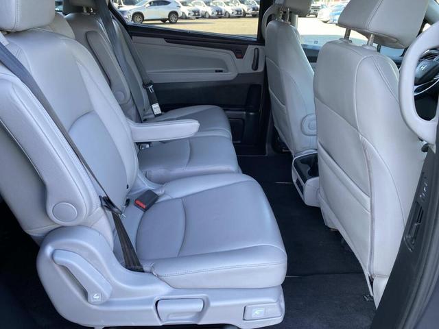 Photo of 2020 Gray Honda Odyssey