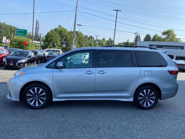 Photo of 2019 Celestial Silver Metallic Toyota Sienna