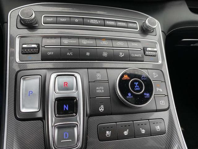 Photo of 2022 Shimmering Silver Hyundai SANTA FE