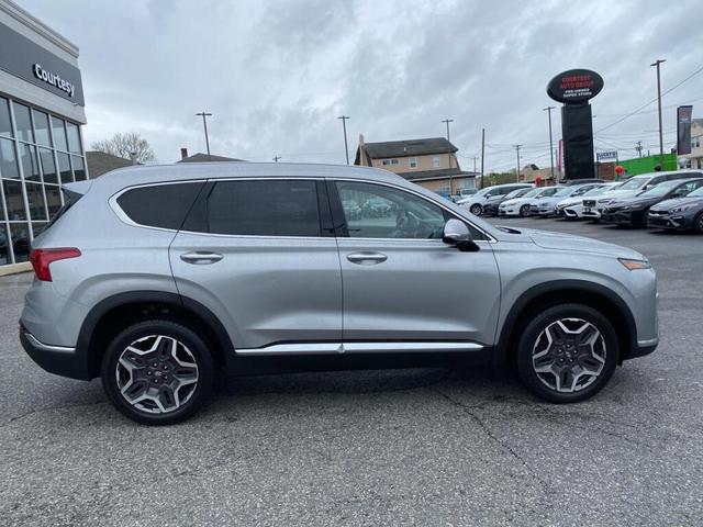 Photo of 2022 Shimmering Silver Hyundai SANTA FE