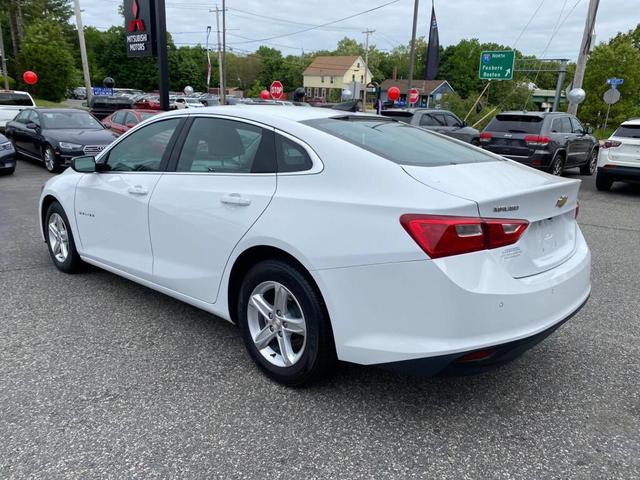Photo of 2023 Summit White Chevrolet Malibu