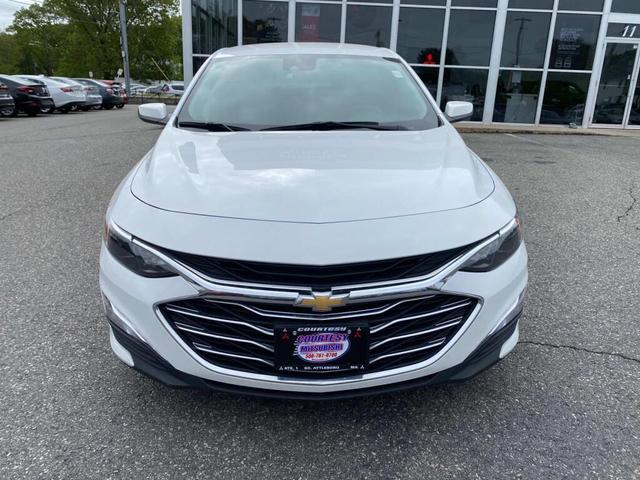 Photo of 2023 Summit White Chevrolet Malibu