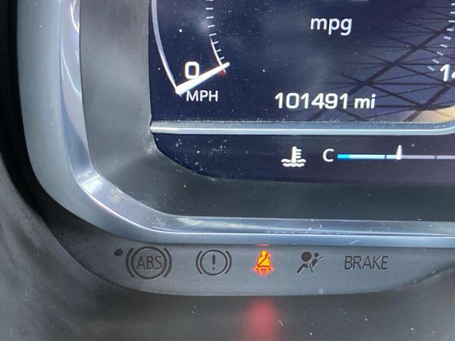 Photo of 2022 White GMC Yukon XL