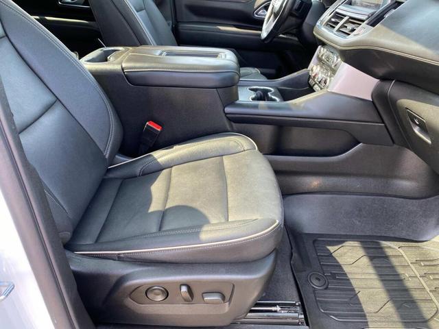 Photo of 2022 White GMC Yukon XL