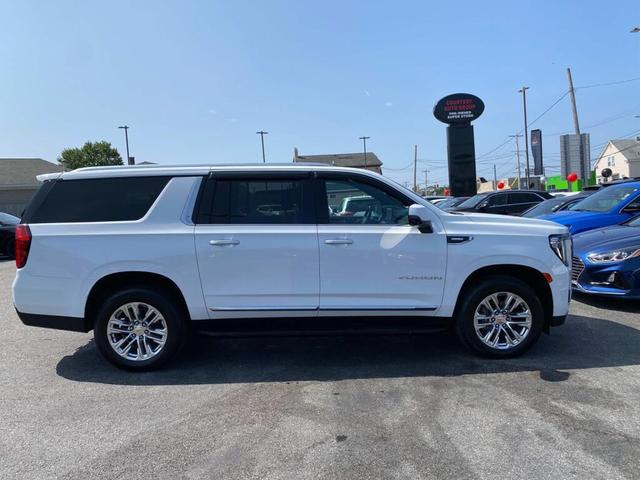 Photo of 2022 White GMC Yukon XL