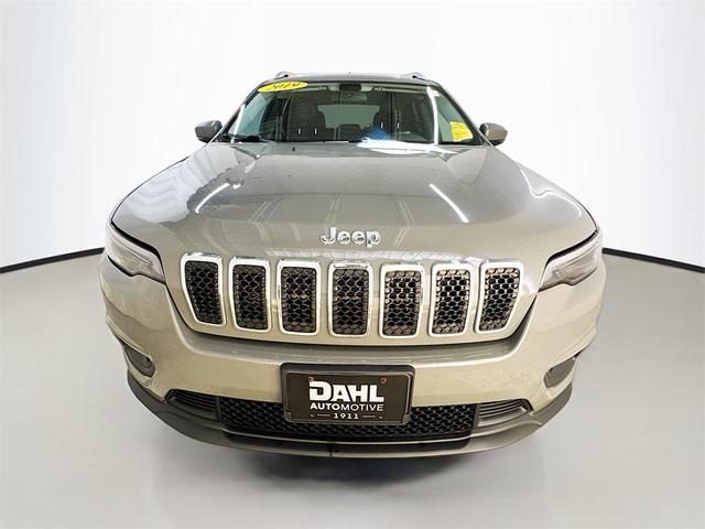 Photo of 2019 Sting-Gray Clearcoat Jeep Cherokee