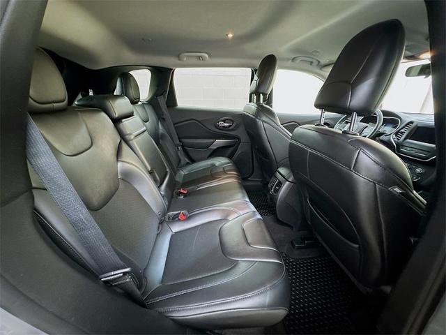 Photo of 2019 Sting-Gray Clearcoat Jeep Cherokee