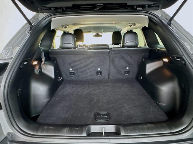 Photo of 2019 Sting-Gray Clearcoat Jeep Cherokee
