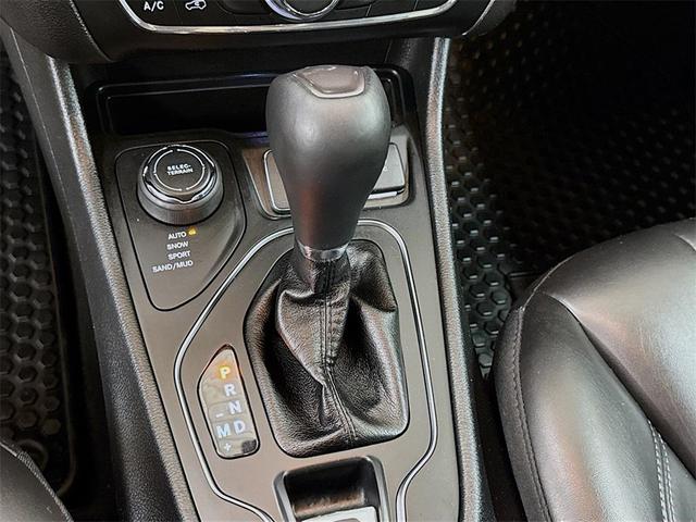 Photo of 2019 Sting-Gray Clearcoat Jeep Cherokee