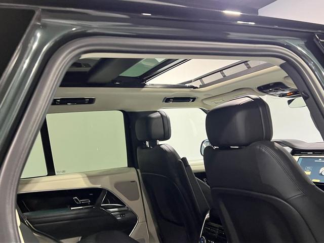 Photo of 2023 Belgravia Green Metallic Land Rover Range Rover