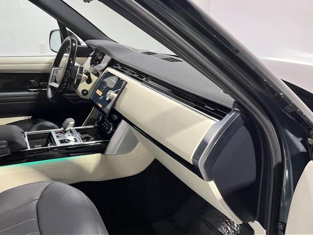 Photo of 2023 Belgravia Green Metallic Land Rover Range Rover