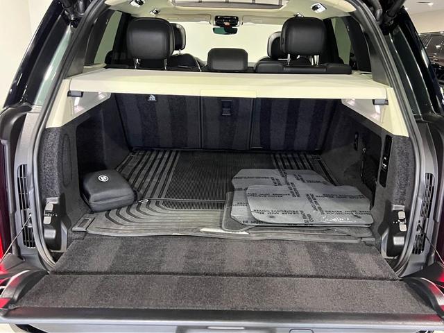 Photo of 2023 Belgravia Green Metallic Land Rover Range Rover