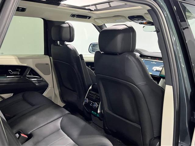 Photo of 2023 Belgravia Green Metallic Land Rover Range Rover