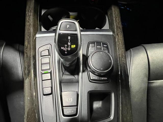 Photo of 2018 Black Sapphire Metallic BMW X5