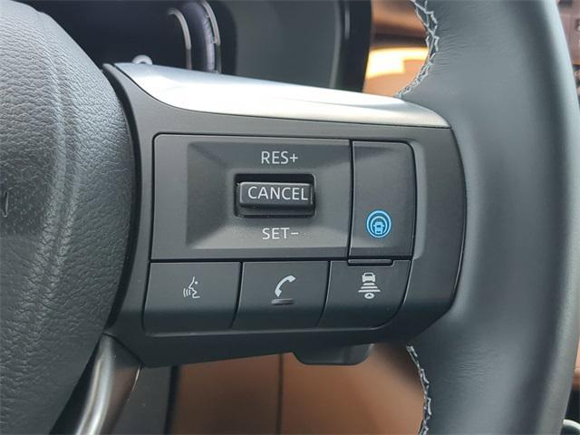Photo of 2025 Majestic White INFINITI QX60