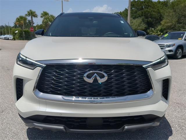 Photo of 2025 Majestic White INFINITI QX60