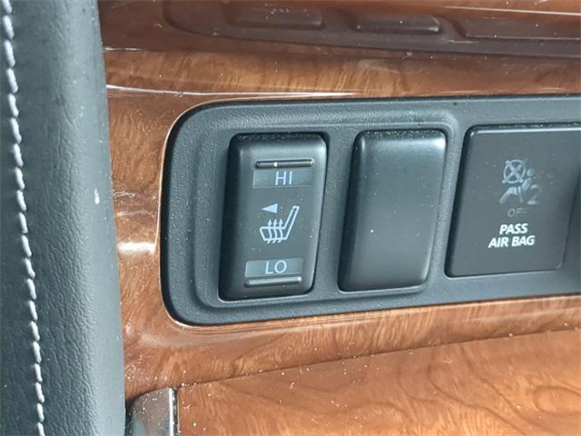 Photo of 2019 Liquid Platinum INFINITI QX80