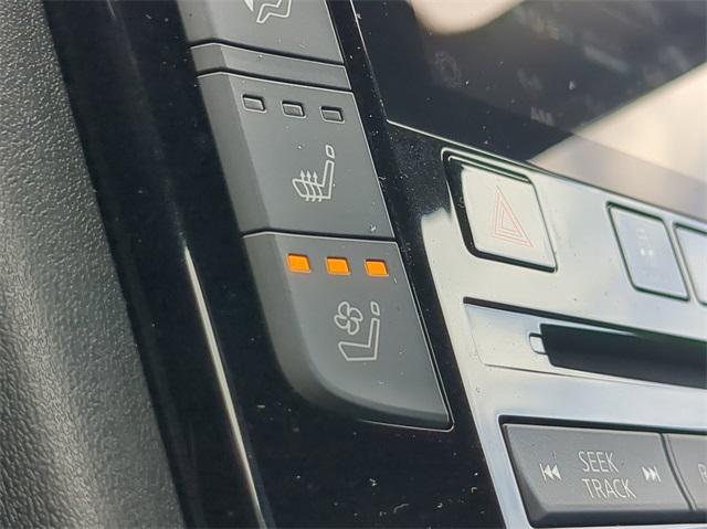 Photo of 2025 Obsidian INFINITI QX50