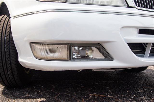Photo of 1996 White Platinum Pearl INFINITI I30