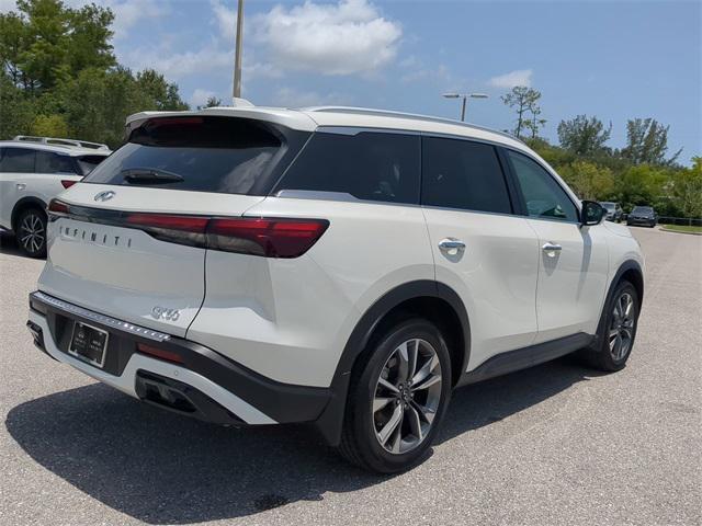 Photo of 2025 Majestic White INFINITI QX60