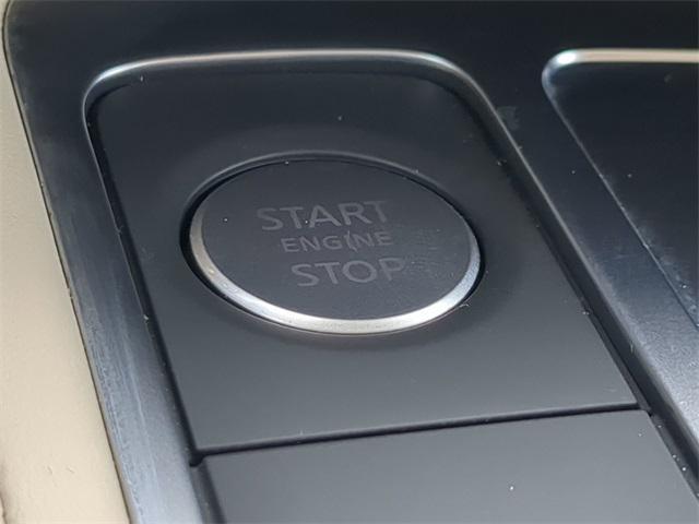 Photo of 2025 Majestic White INFINITI QX60