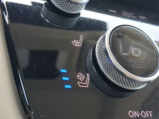 Photo of 2025 Majestic White INFINITI QX60
