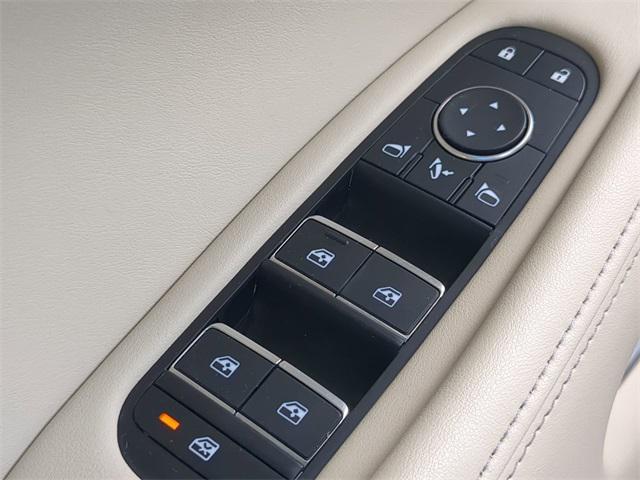 Photo of 2025 Majestic White INFINITI QX60