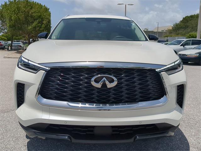 Photo of 2025 Majestic White INFINITI QX60