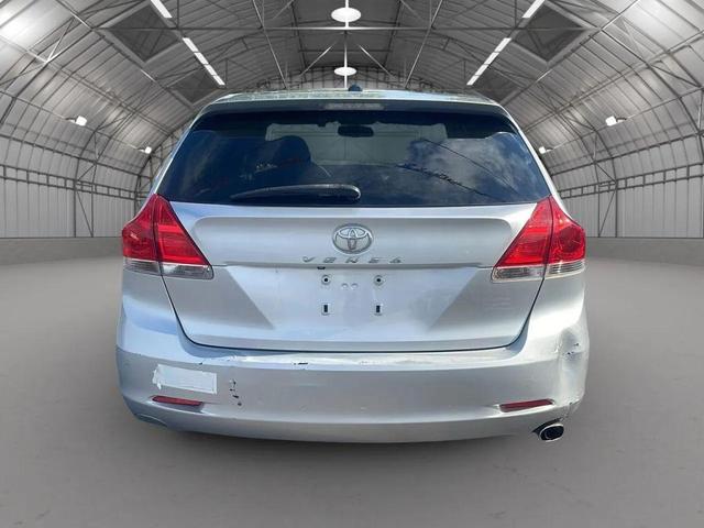 Photo of 2009 Classic Silver Metallic Toyota Venza