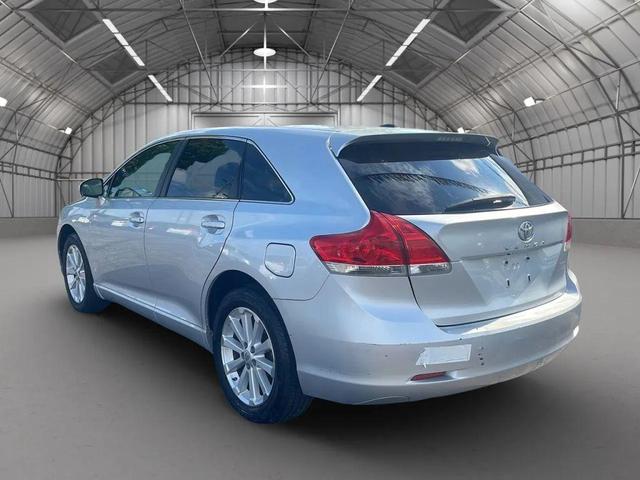 Photo of 2009 Classic Silver Metallic Toyota Venza