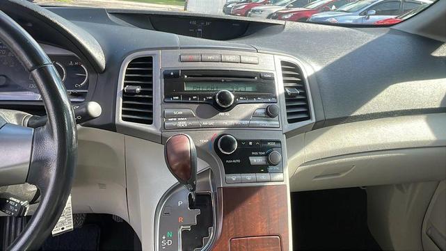Photo of 2009 Classic Silver Metallic Toyota Venza
