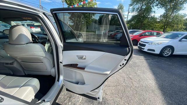 Photo of 2009 Classic Silver Metallic Toyota Venza