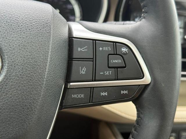 Photo of 2022 Moon Dust Toyota Highlander