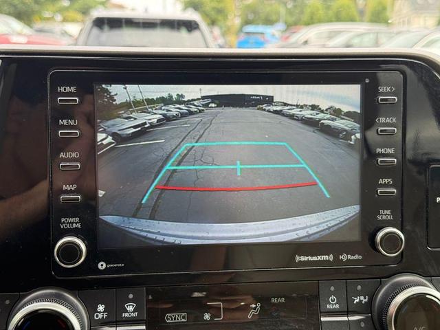 Photo of 2022 Moon Dust Toyota Highlander