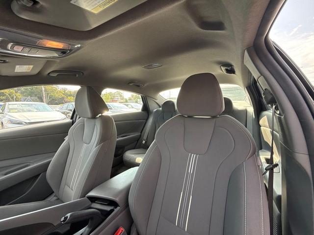 Photo of 2023 Phantom Black Hyundai ELANTRA