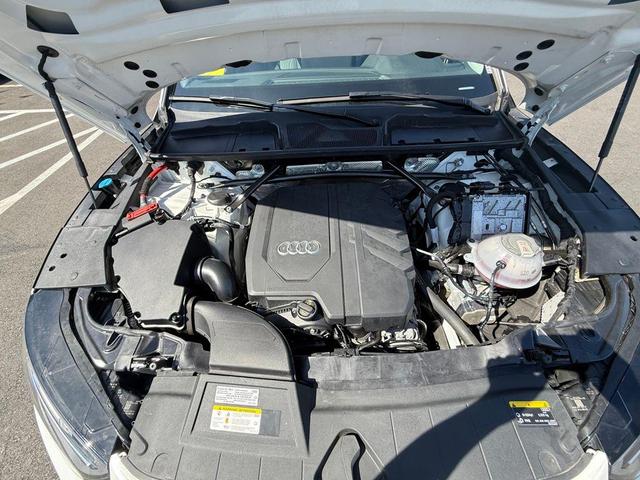 Photo of 2022 Ibis White Audi Q5