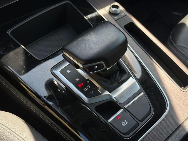 Photo of 2022 Ibis White Audi Q5