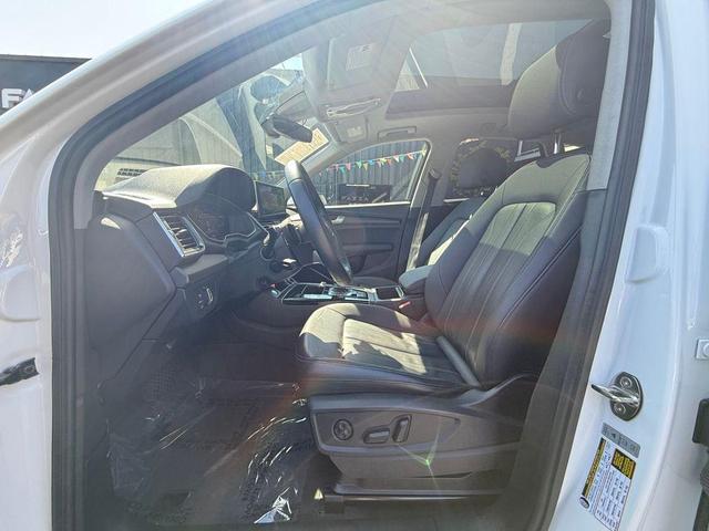 Photo of 2022 Ibis White Audi Q5