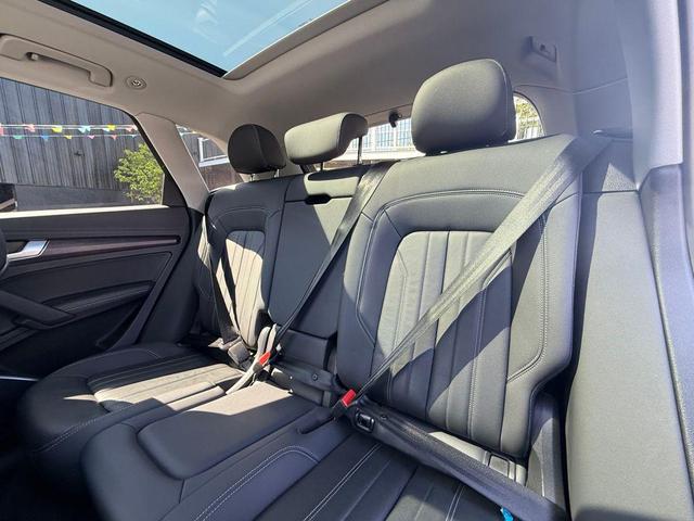 Photo of 2022 Ibis White Audi Q5